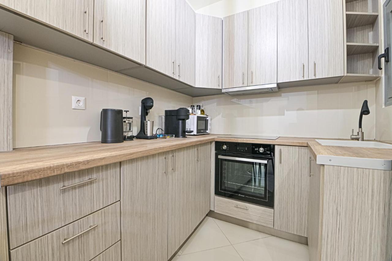 Areos Comfort Living Apartment - Alexandras Ave 72 Atene Esterno foto