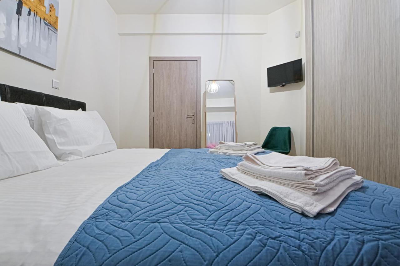 Areos Comfort Living Apartment - Alexandras Ave 72 Atene Esterno foto