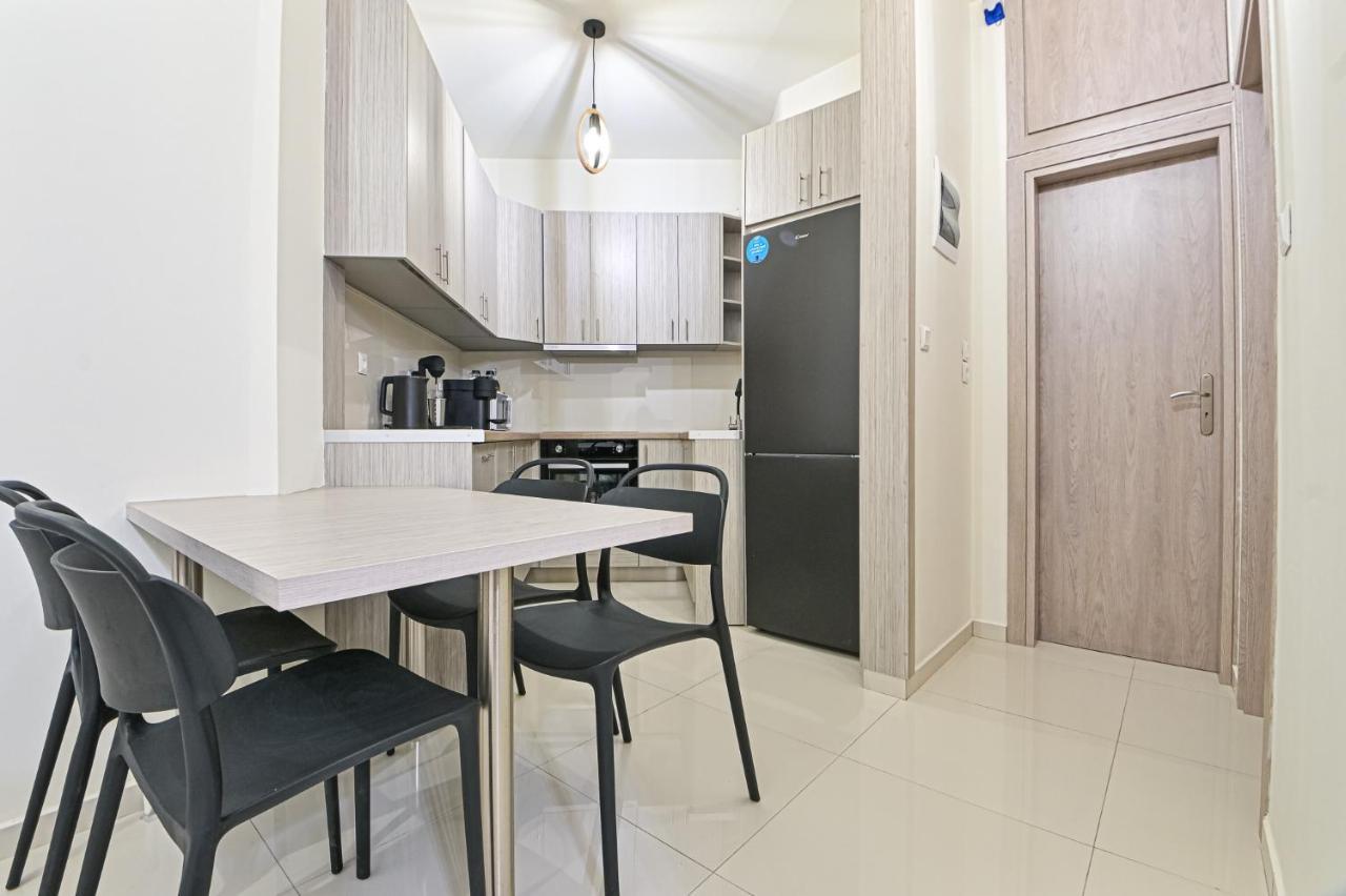 Areos Comfort Living Apartment - Alexandras Ave 72 Atene Esterno foto
